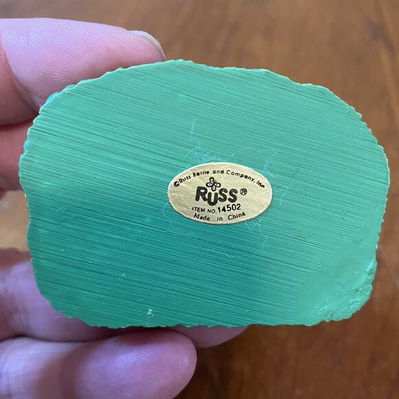 Vintage Golfer Resin Russ Berrie & Co. Figurine #14502 3 3/4" tall - Picture 3 of 3